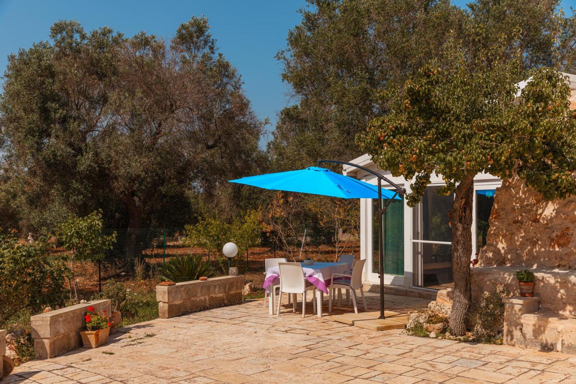 Trullo Tarantini Con Piscina Privata Apartment Latiano Bagian luar foto