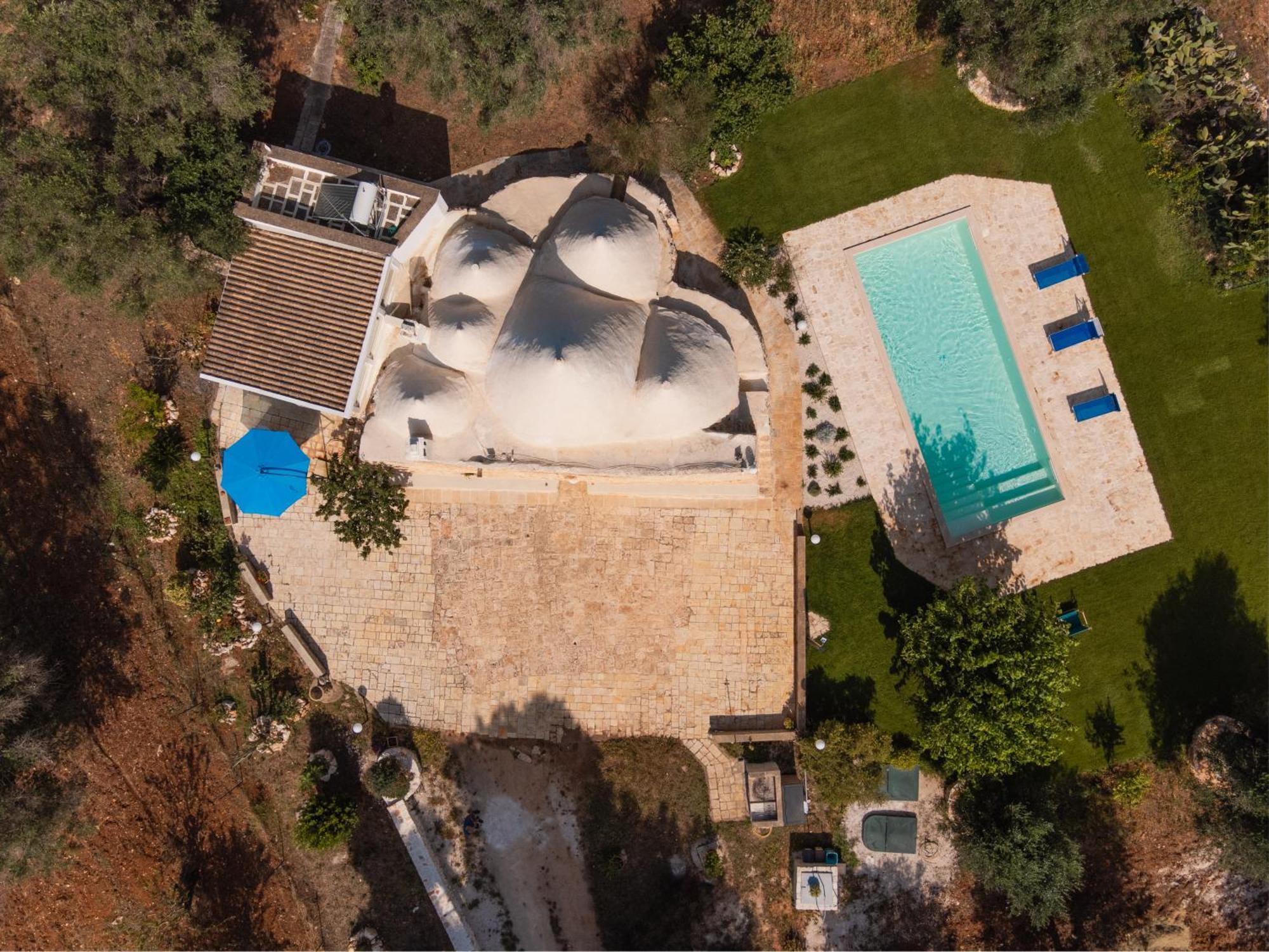 Trullo Tarantini Con Piscina Privata Apartment Latiano Bagian luar foto