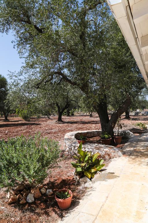 Trullo Tarantini Con Piscina Privata Apartment Latiano Bagian luar foto